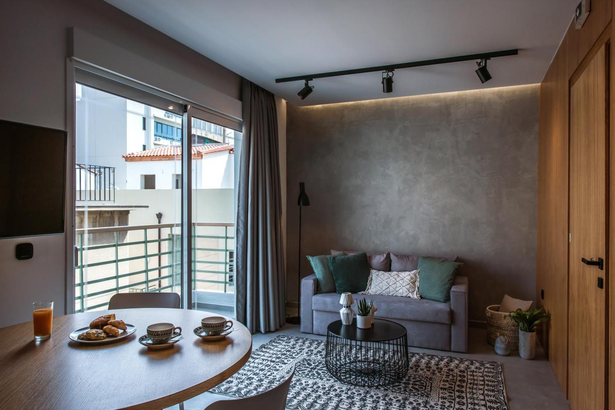 King'S Blue, Urban Suites 伊拉克利翁 外观 照片